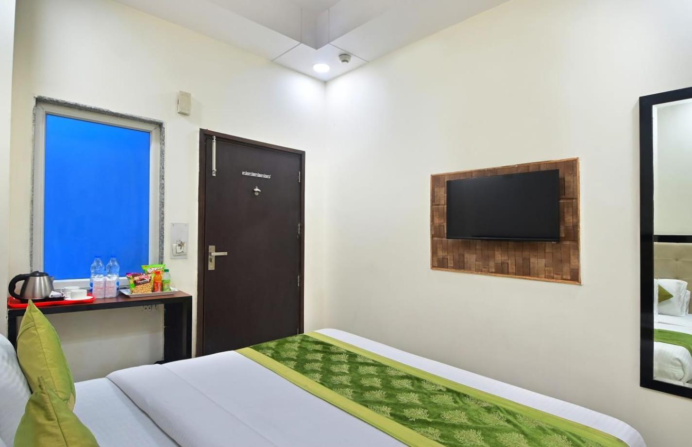 Hotel Emporio View - New Delhi Railway Station - Paharganj Экстерьер фото