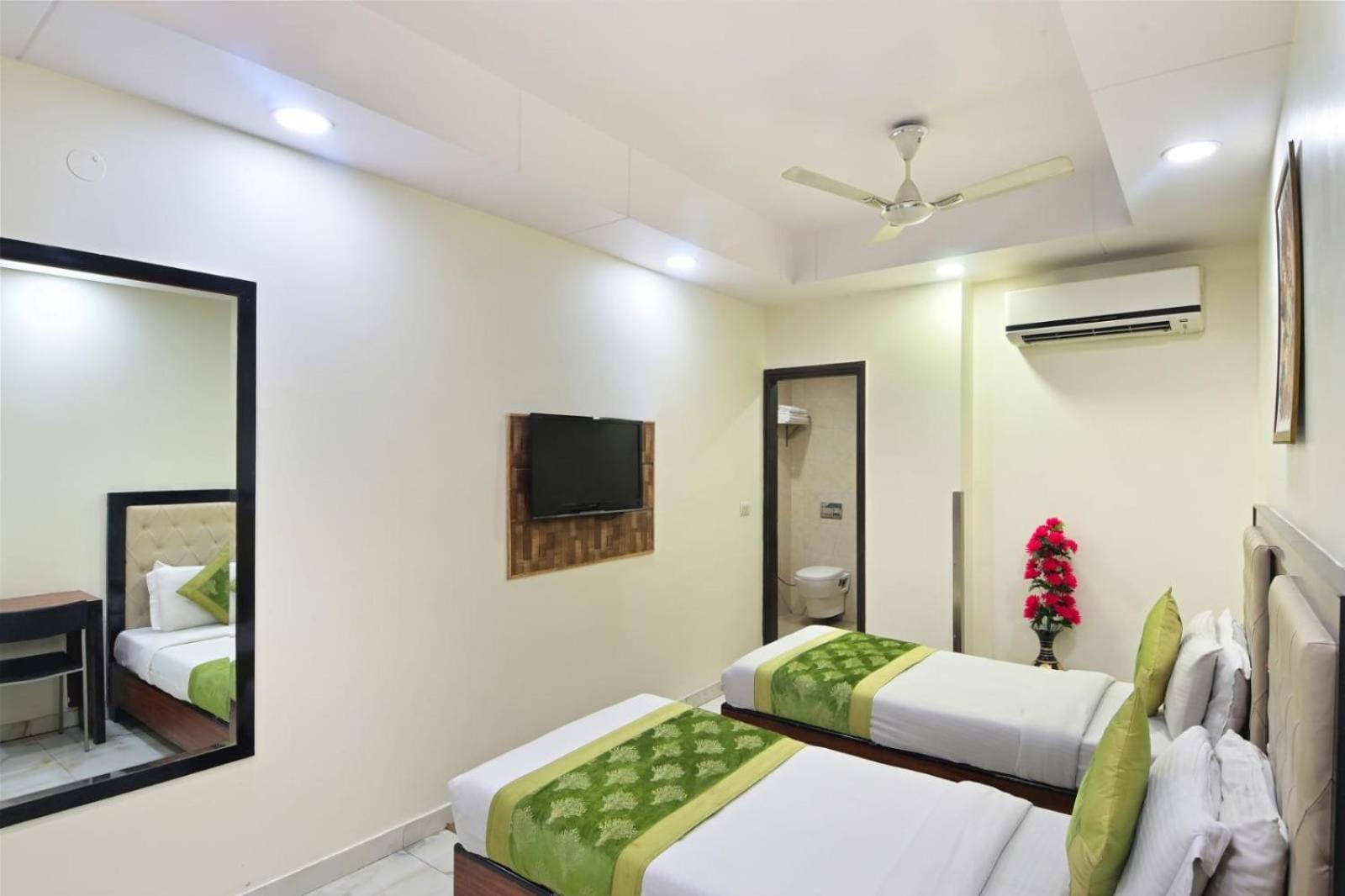 Hotel Emporio View - New Delhi Railway Station - Paharganj Экстерьер фото