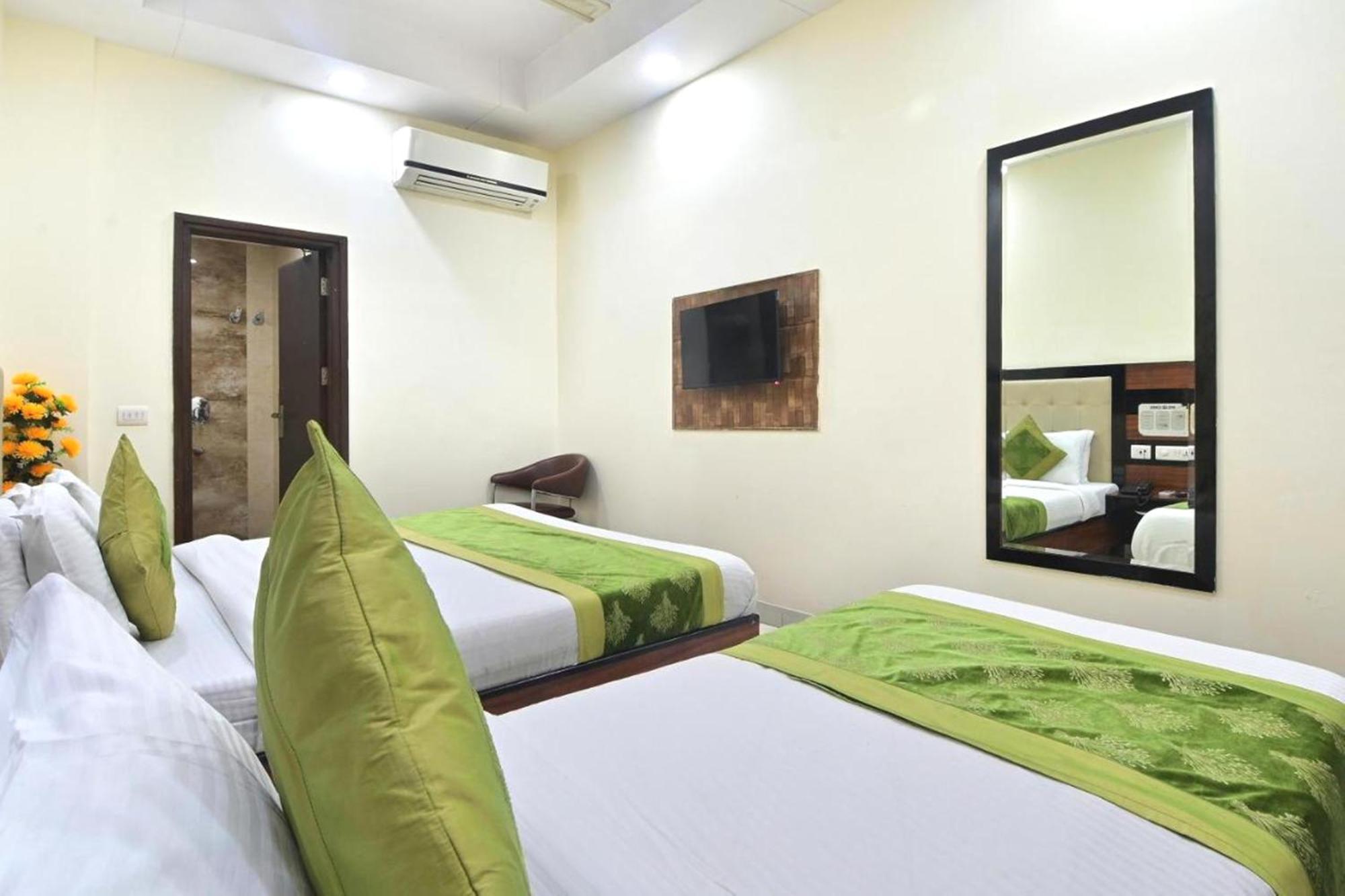 Hotel Emporio View - New Delhi Railway Station - Paharganj Экстерьер фото